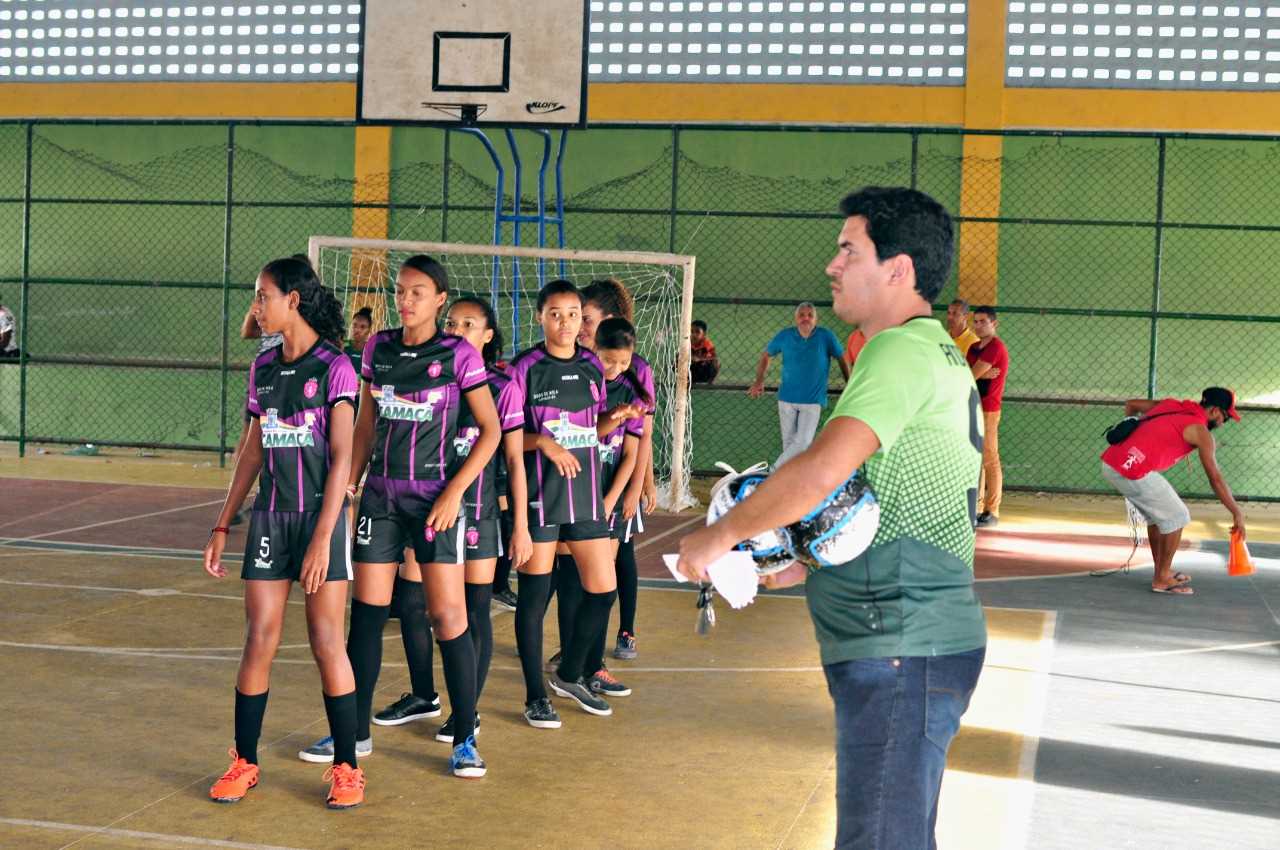 Camacã: Em homenagem ao dia da Mulher, Secretaria de Esportes lançou o Projeto Boas de Bola